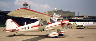 Do 28 D-ILPB auf dem Flugplatz Berlin Tempelhof